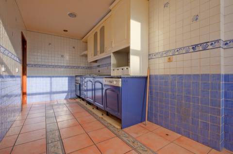 Vende-se Apartamento T3 no centro do Barreiro