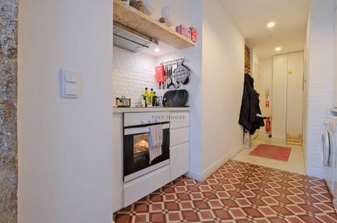 Apartamento T2 com licença para A.L. no centro de Lisboa