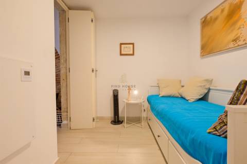 Apartamento T2 com licença para A.L. no centro de Lisboa