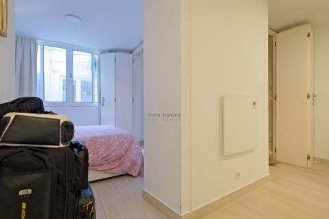 Apartamento T2 com licença para A.L. no centro de Lisboa