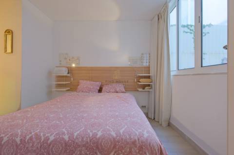 Apartamento T2 com licença para A.L. no centro de Lisboa