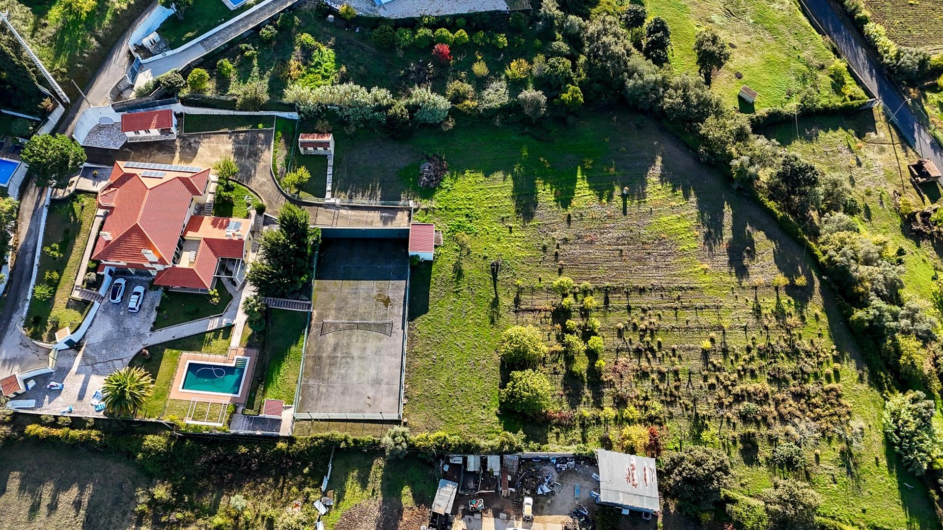 Moradia Isolada T4 com piscina, campo de ténis e logradouro em Cachoeiras, Vila Franca de Xira