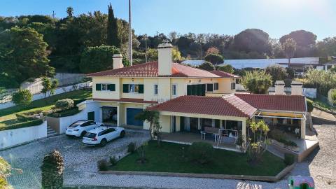 Moradia Isolada T4 com piscina, campo de ténis e logradouro em Cachoeiras, Vila Franca de Xira
