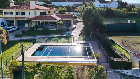Moradia Isolada T4 com piscina, campo de ténis e logradouro em Cachoeiras, Vila Franca de Xira