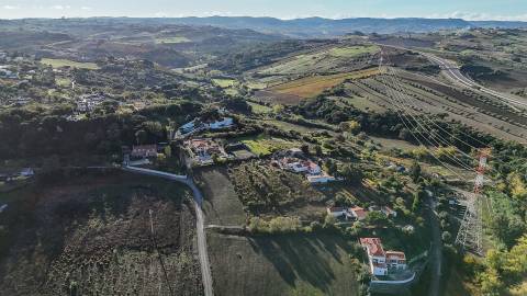 Moradia Isolada T4 com piscina, campo de ténis e logradouro em Cachoeiras, Vila Franca de Xira
