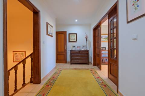 Moradia Isolada T4 com piscina, campo de ténis e logradouro em Cachoeiras, Vila Franca de Xira