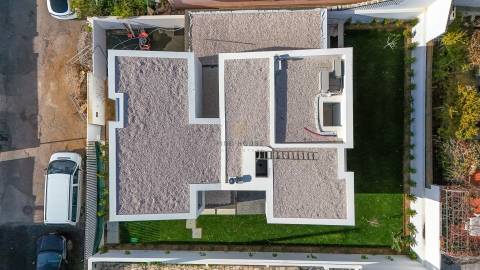 Moradia Isolada T4 com jardim e Garagem Box em Tires, São Domingos de Rana