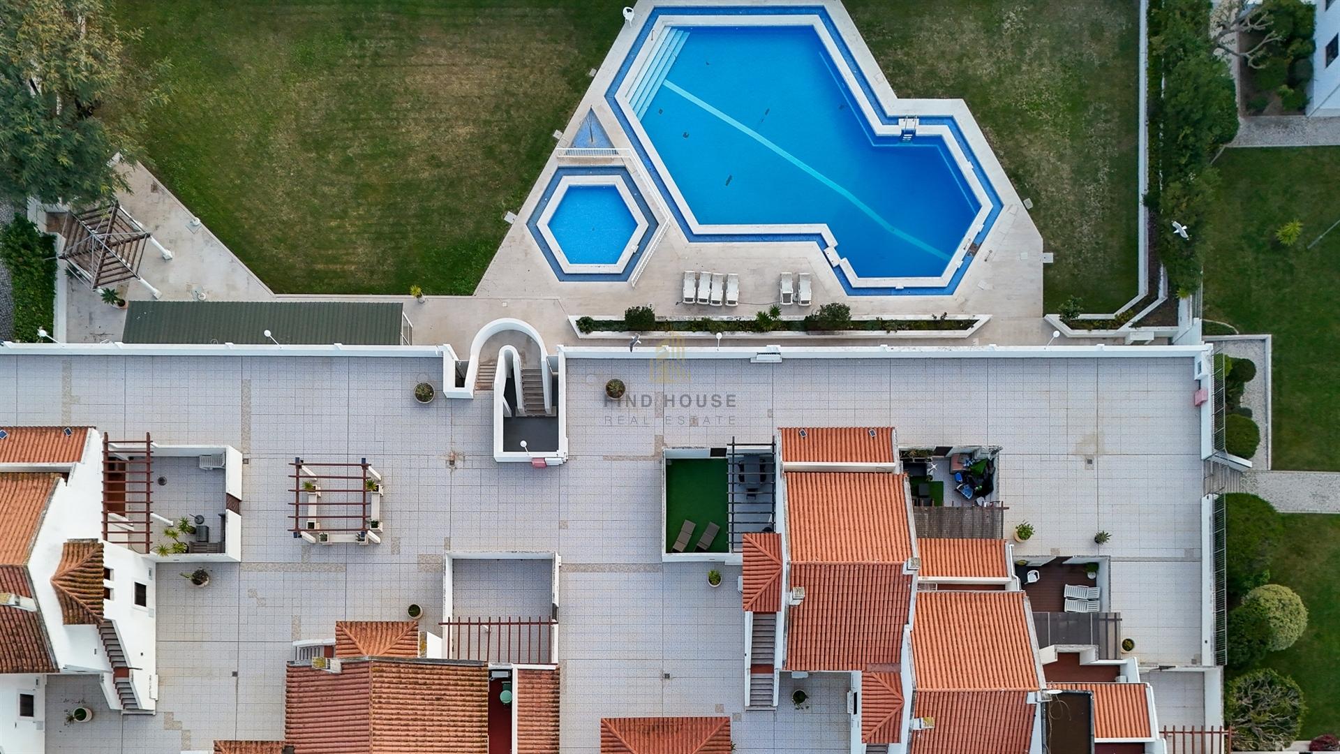 Apartamento T2 totalmente remodelado, em condomínio privado, em Vilamoura