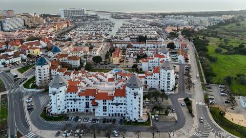 Apartamento T2 totalmente remodelado, em condomínio privado, em Vilamoura