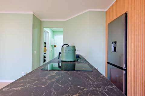 Apartamento T2 totalmente remodelado, em condomínio privado, em Vilamoura