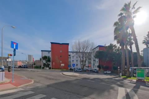 Apartamento T2 na zona da Figueirinha em Oeiras