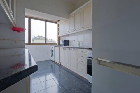 Apartamento T2 com vista mar na figueirinha, Oeiras