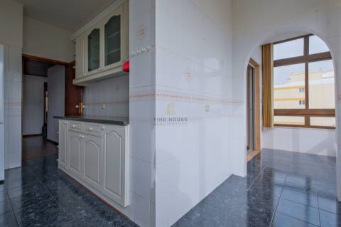 Apartamento T2 com vista mar na figueirinha, Oeiras