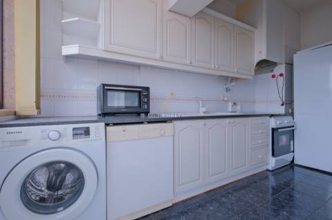 Apartamento T2 com vista mar na figueirinha, Oeiras