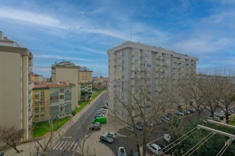 Apartamento T2 com vista mar na figueirinha, Oeiras