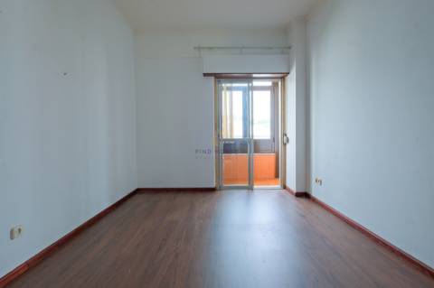 Apartamento T2 com vista mar na figueirinha, Oeiras