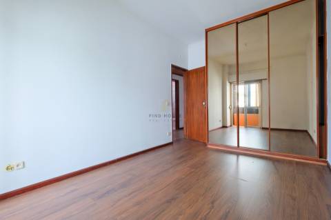 Apartamento T2 com vista mar na figueirinha, Oeiras