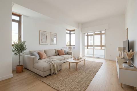 Apartamento T2 com vista mar na figueirinha, Oeiras