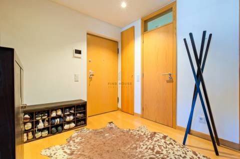 Apartamento T3 com 3 lugares de garagem, arrecadação e vista Rio no Parque das Nações, Lisboa