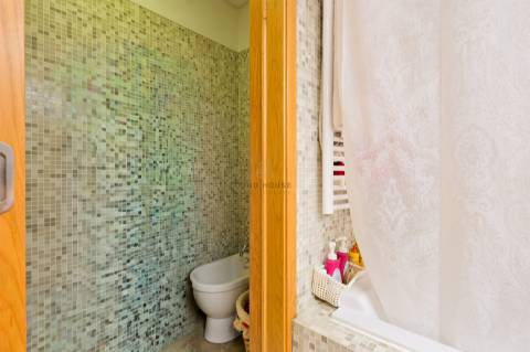 Apartamento T3 com 3 lugares de garagem, arrecadação e vista Rio no Parque das Nações, Lisboa