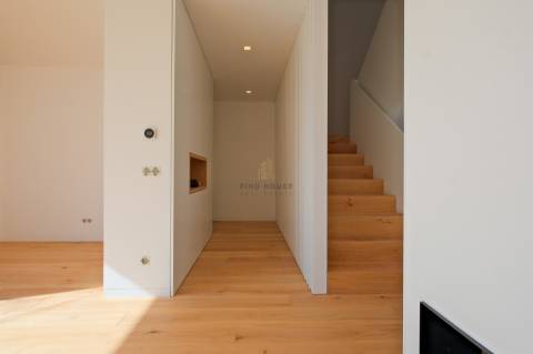 Moradia Isolada T4 com jardim e Garagem Box em Tires, São Domingos de Rana