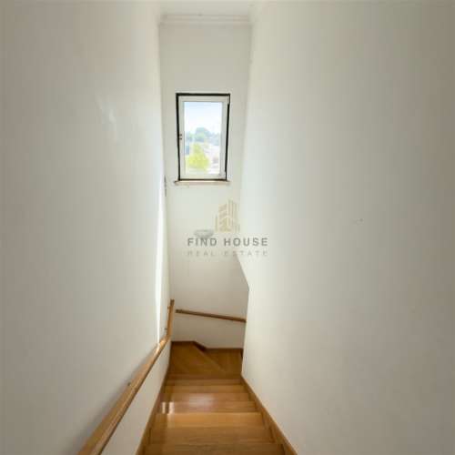 Moradia T4 com 2 pisos em Foros de Salvaterra