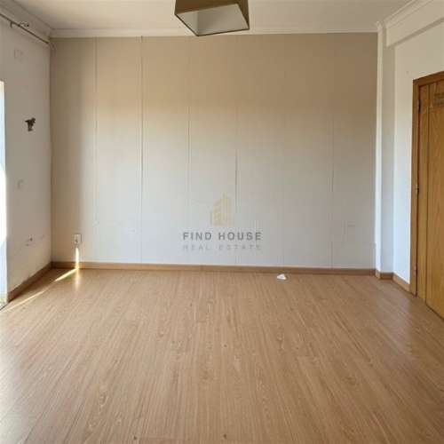 Moradia T4 com 2 pisos em Foros de Salvaterra