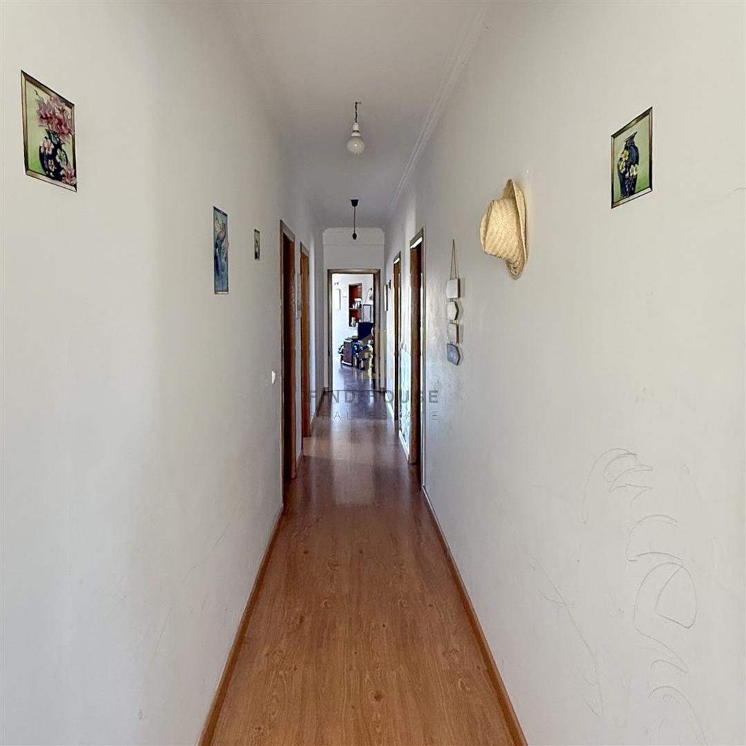 Apartamento T4 com amplo logradouro em Foros de Salvaterra, Salvaterra de Magos