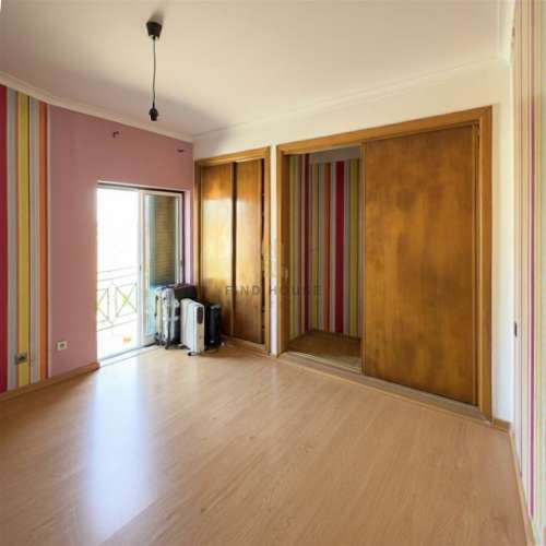 Apartamento T4 com amplo logradouro em Foros de Salvaterra, Salvaterra de Magos