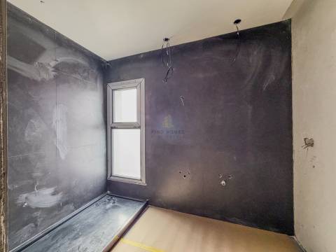 Moradia Isolada T5 com piscina e jardim no Arneiro