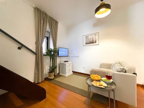 Apartamento T3 Duplex totalmente remodelado na zona histórica da Ajuda, Lisboa