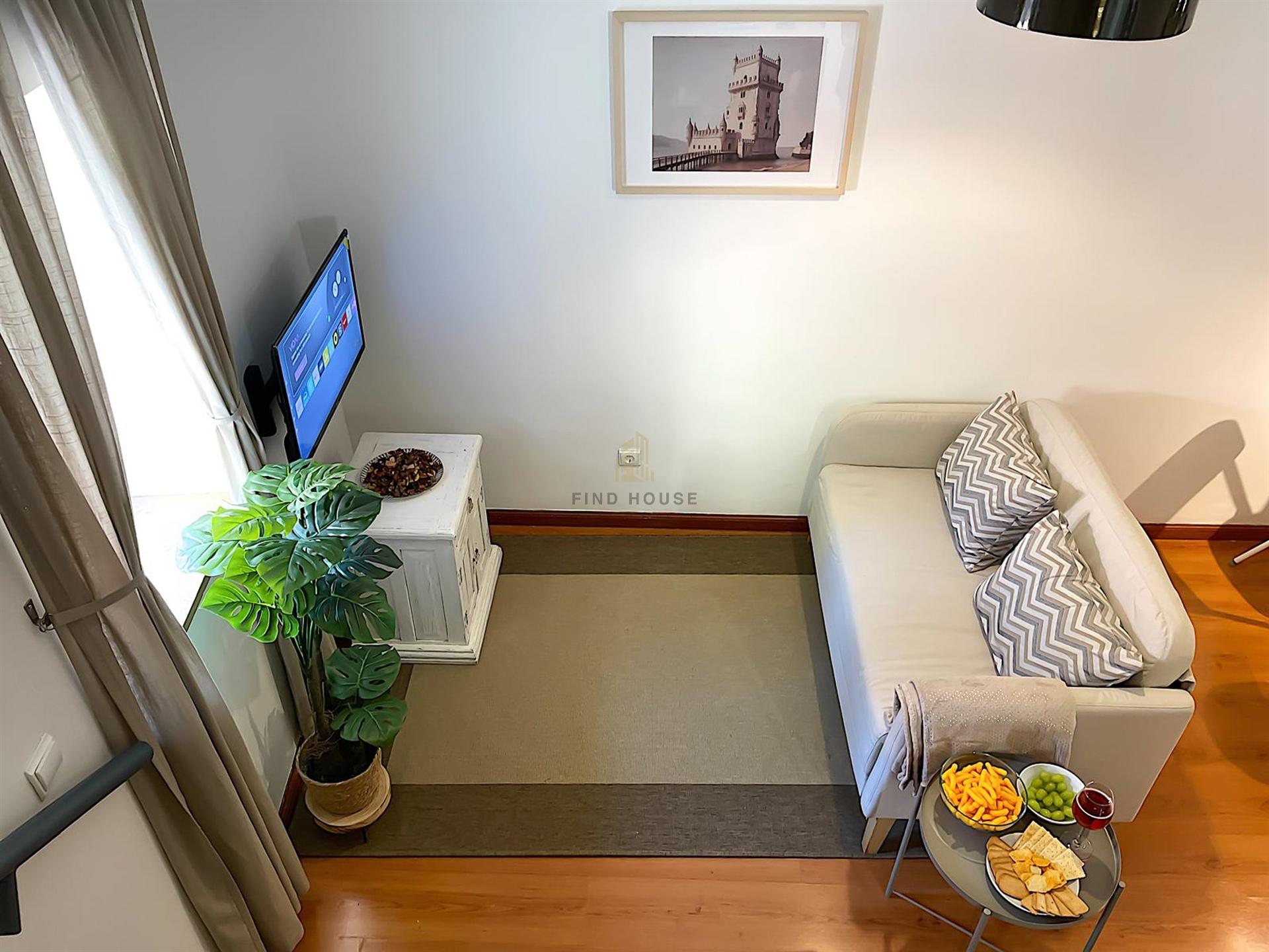 Apartamento T3 Duplex totalmente remodelado na zona histórica da Ajuda, Lisboa