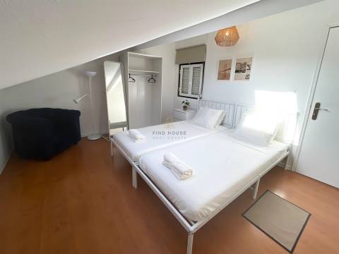 Apartamento T3 Duplex totalmente remodelado na zona histórica da Ajuda, Lisboa