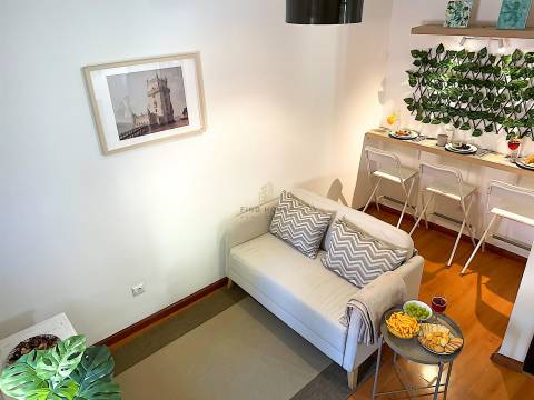 Apartamento T3 Duplex totalmente remodelado na zona histórica da Ajuda, Lisboa