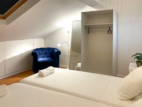 Apartamento T3 Duplex totalmente remodelado na zona histórica da Ajuda, Lisboa