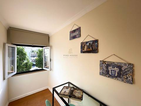 Apartamento T3 Duplex totalmente remodelado na zona histórica da Ajuda, Lisboa