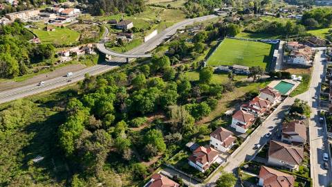 Vende-se terreno urbanizável com 42633m2 na Toutosa, Marco de Canaveses