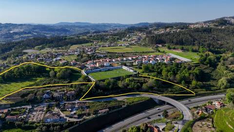 Vende-se terreno urbanizável com 42633m2 na Toutosa, Marco de Canaveses