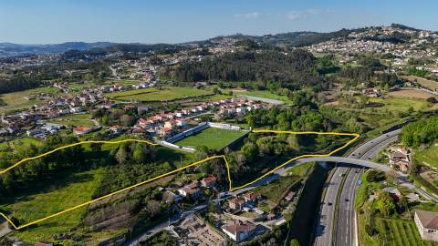 Vende-se terreno urbanizável com 42633m2 na Toutosa, Marco de Canaveses