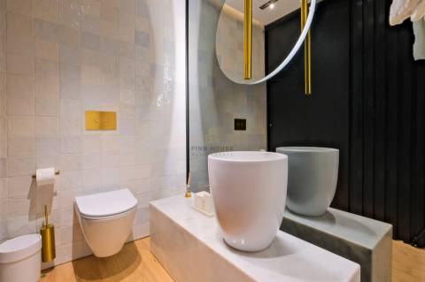 Arrenda-se T1 mobilado, com garagem e frente de Rio na Afurada, Vila Nova de Gaia