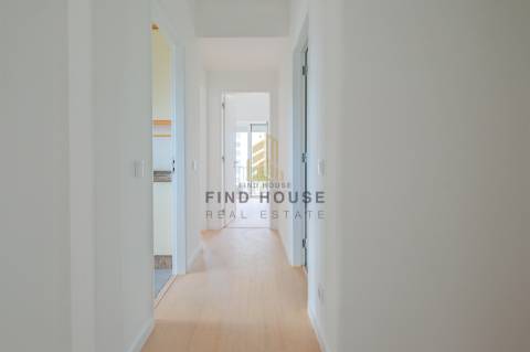 Arrenda-se Apartamento T2 com vista Rio em Penha de França, Lisboa