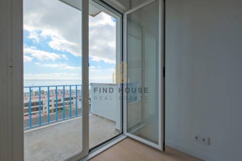 Arrenda-se Apartamento T2 com vista Rio em Penha de França, Lisboa