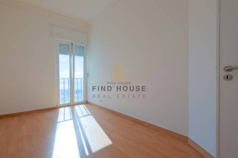 Arrenda-se Apartamento T1 com vista Rio em Penha de França, Lisboa