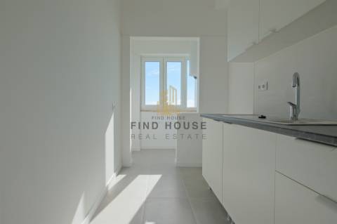 Arrenda-se Apartamento T1 com vista Rio em Penha de França, Lisboa