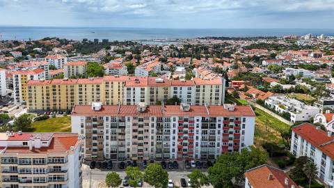 Vende-se Apartamento T3 em Pai do Vento, Cascais