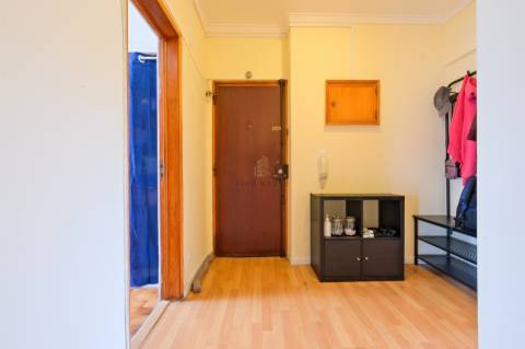 Vende-se Apartamento T3 em Pai do Vento, Cascais