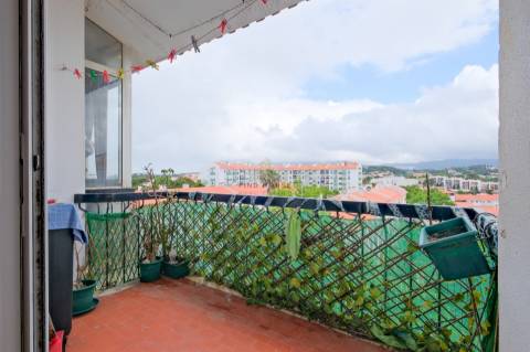 Vende-se Apartamento T3 em Pai do Vento, Cascais