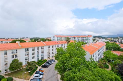 Vende-se Apartamento T3 em Pai do Vento, Cascais