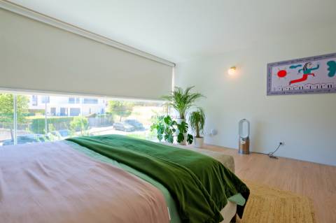 Vende-se Moradia T4 de luxo, com piscina, no exclusivo condomínio “Vale Utopia” em Carnaxide