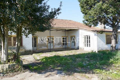 Terreno com Moradia e PIP Aprovado – Ribeirão, Famalicão